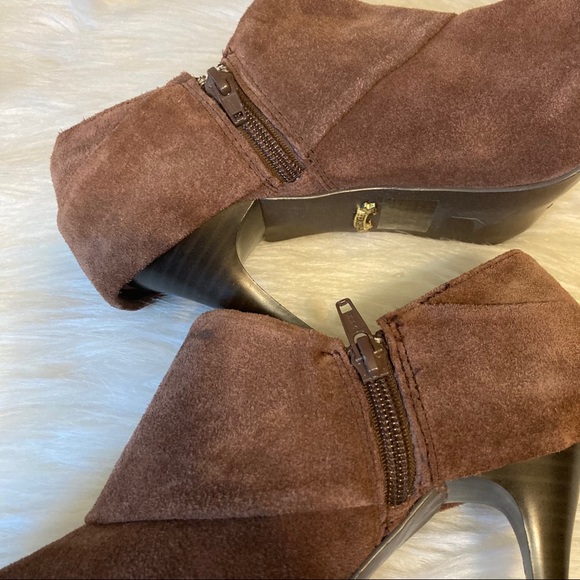 Fergie Heels - Picture 5 of 9